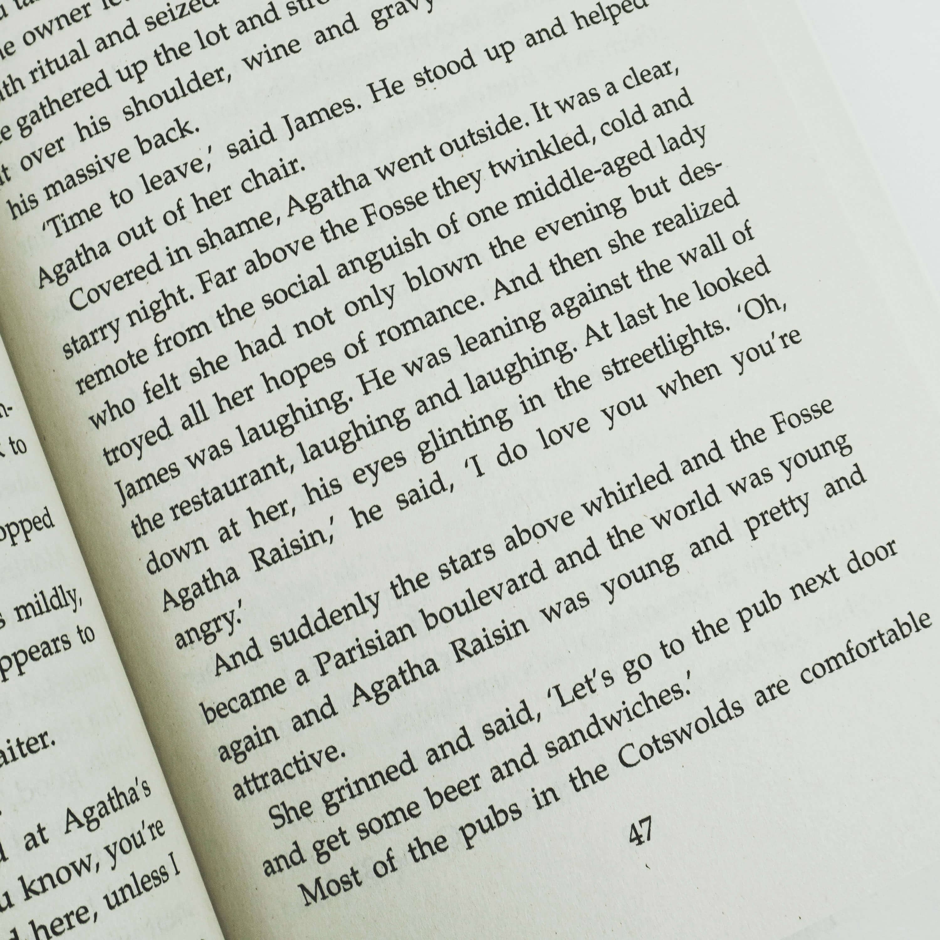 Damaged - Agatha Raisin Mysteries Series by M.C. Beaton 12 Books Collection Set - Fiction - E-B00k - T 41