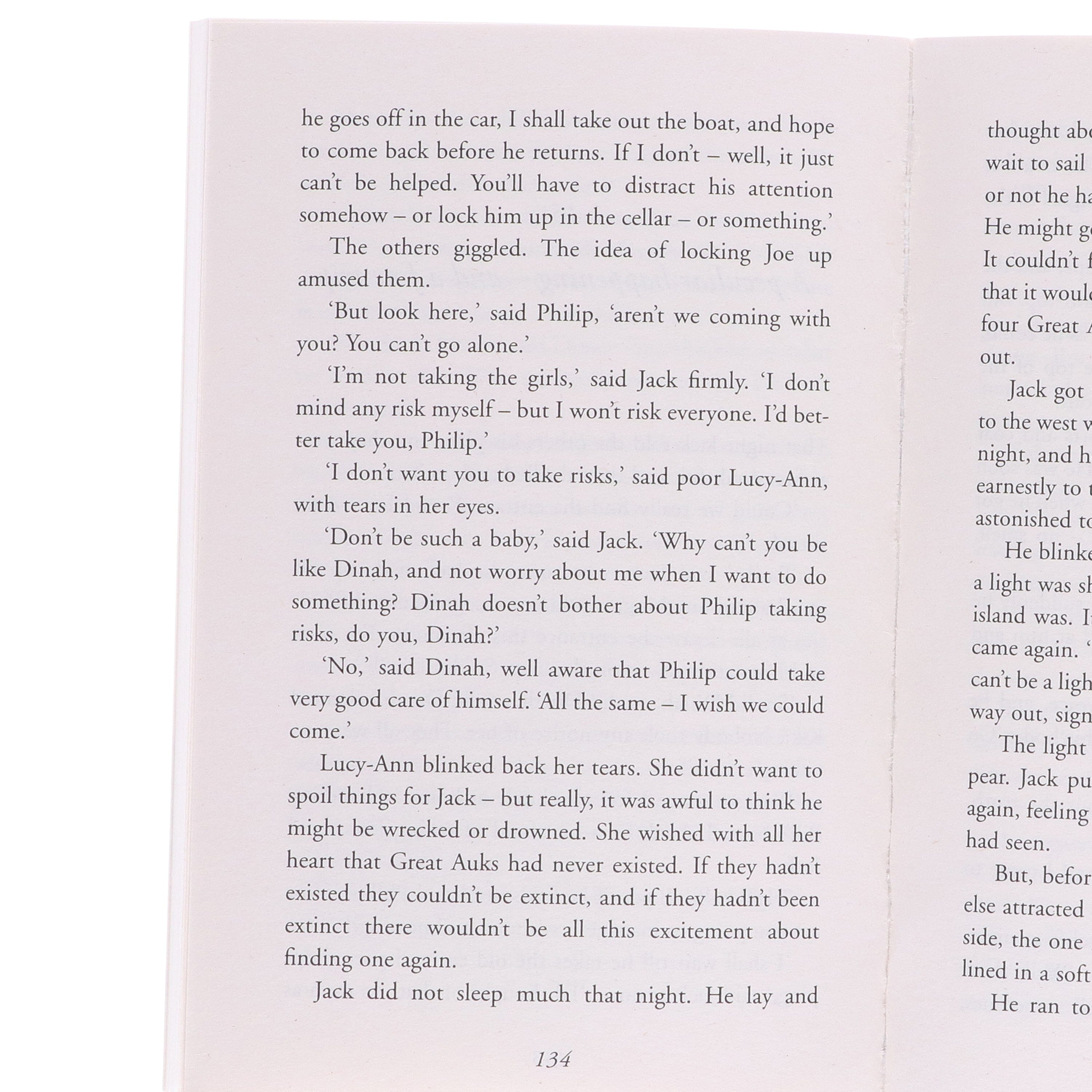 Damaged - Enid Blyton Adventure Series (Mountain, Sea, River, Circus, Valley, Ship, Castle, Island) 8 Books Collection Box set - Ages 9-14 - E-B00k - T 33